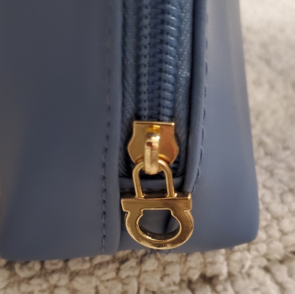 Salvatore Ferragamo Blue Cosmetic Pouch Turkish Airlines - Picture 2 of 9